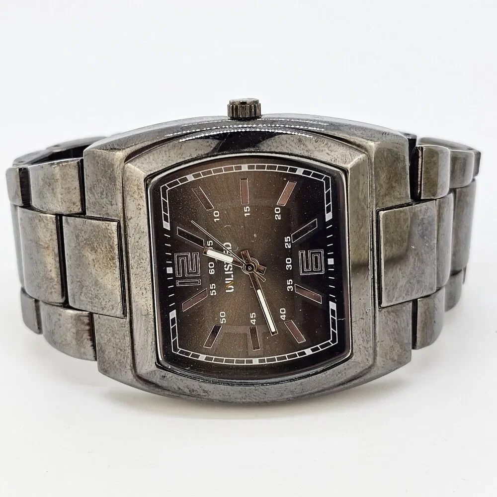 Kenneth Cole Unlisted Men's Watch 40MM Gun Metal‎ Dial Bracelet 6